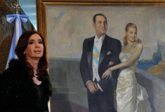 ¿CRISTINA QUERRÁ SER COMO MENEM?