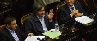 Cerca de Cristina y Máximo Kirchner consideran que la suspensión de las PASO, que impulsan los gobernadores del norte, sería muy difícil de instrumentar en la provincia de Buenos Aires