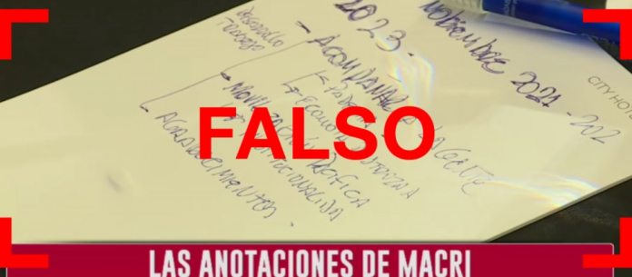 Diversos usuarios y medios publicaron que, durante un encuentro de Juntos por el Cambio, el ex presidente de la Nación escribió "noviembre" con "b" y cometió otros errores en sus notas