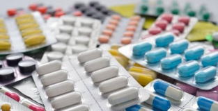 Los medicamentos pertenecen a una industria "fuertemente impactada por las variaciones en el tipo de cambio", advirtió la CAEME, que enrola a multinacionales.