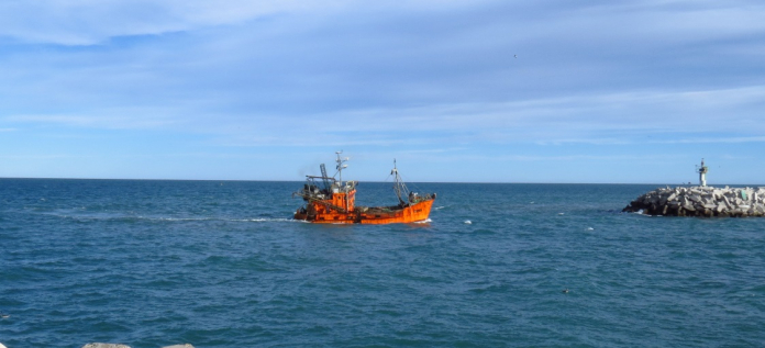 El Gobierno nacional publicó una resolución que permite a un consorcio de empresas (Equinor, YPF y Shell) la exploración petrolera en el Mar Argentino.