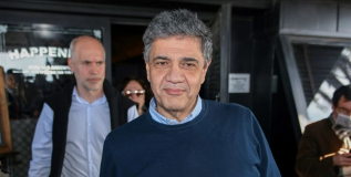 El ministro de Gobierno porteño, Jorge Macri, consideró que podría ser "una solución" para evitar favorecer al radical Martín Lousteau en las primarias.