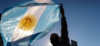 Argentina está viviendo la última etapa de una decadencia eterna, un tramo agónico en el que el desgano del 31,8% (promedio) de la población electoralmente habilitada hizo que ni siquiera fueran a votar en las elecciones provinciales.